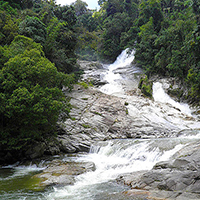 چند آبشار زیبا در پاهانگ مالزی
