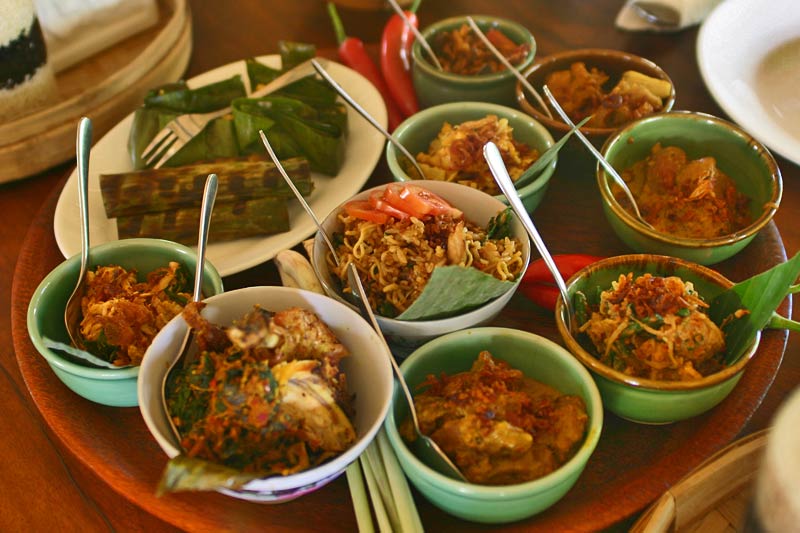  خوشمزه ترین و برترین غذاهای بالی