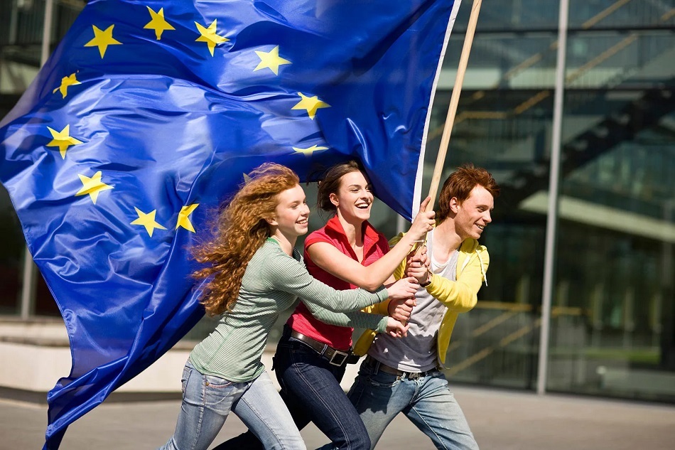 European Union and euro area Economic Snapshot