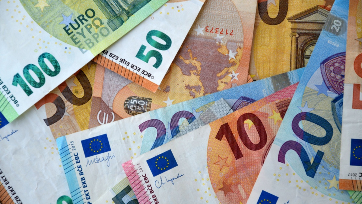 واحد پول اسپانیا