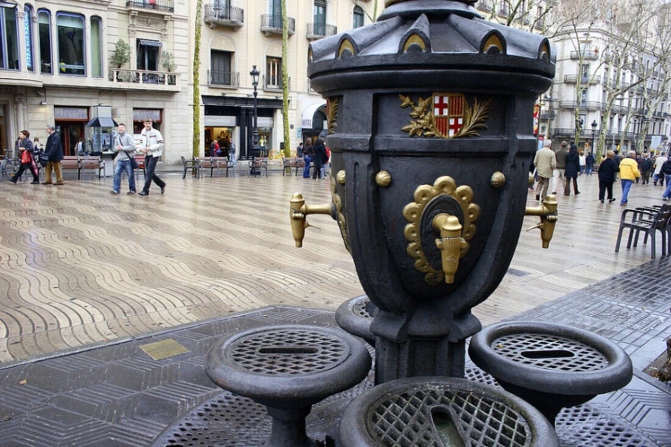 رامبلا د کانالتس (Canaletes)