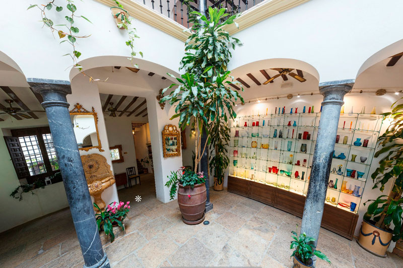 موزه شیشه و کریستال