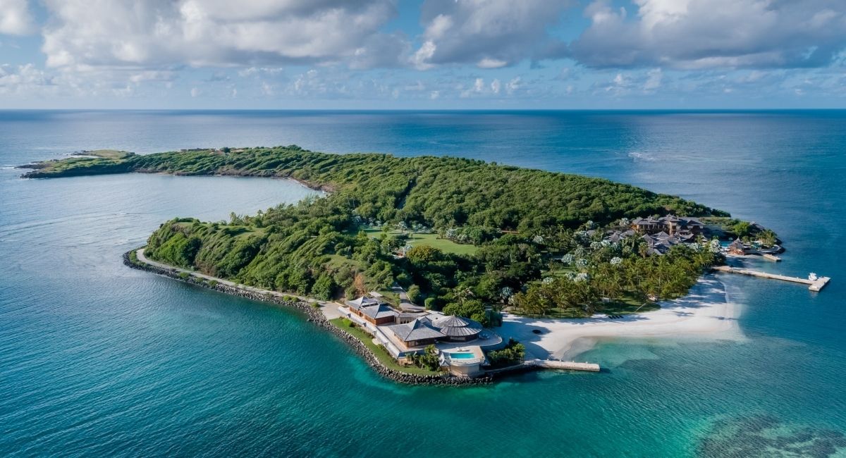 جزایر و سواحلی که برهنگی در آن ها آزاد است