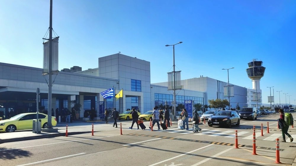 فاصله فرودگاه آتن تا مرکز شهر چقدر است؟ ازطریق تاکسی و اتوبوس