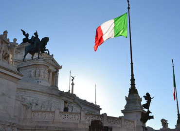  برخورد پلیس ایتالیا با فروشندگان گواهی های جعلی  واکسن