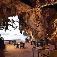 رستوران گرتو یک رستوران غاری رمانتیک در سواحل تایلند