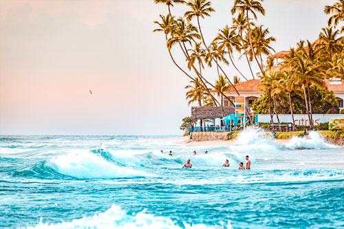 شهر ساحلی زیبای هیکادوآ در سریلانکا